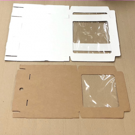 Коробка с окном 20•20•3 см Кафт Эконом (гфрк, сборная) упак. 5-25 шт