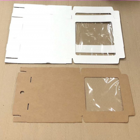 Коробка с окном 15•15•3 см Белая Эконом (гфрк, сборная) упак. 5-25 шт